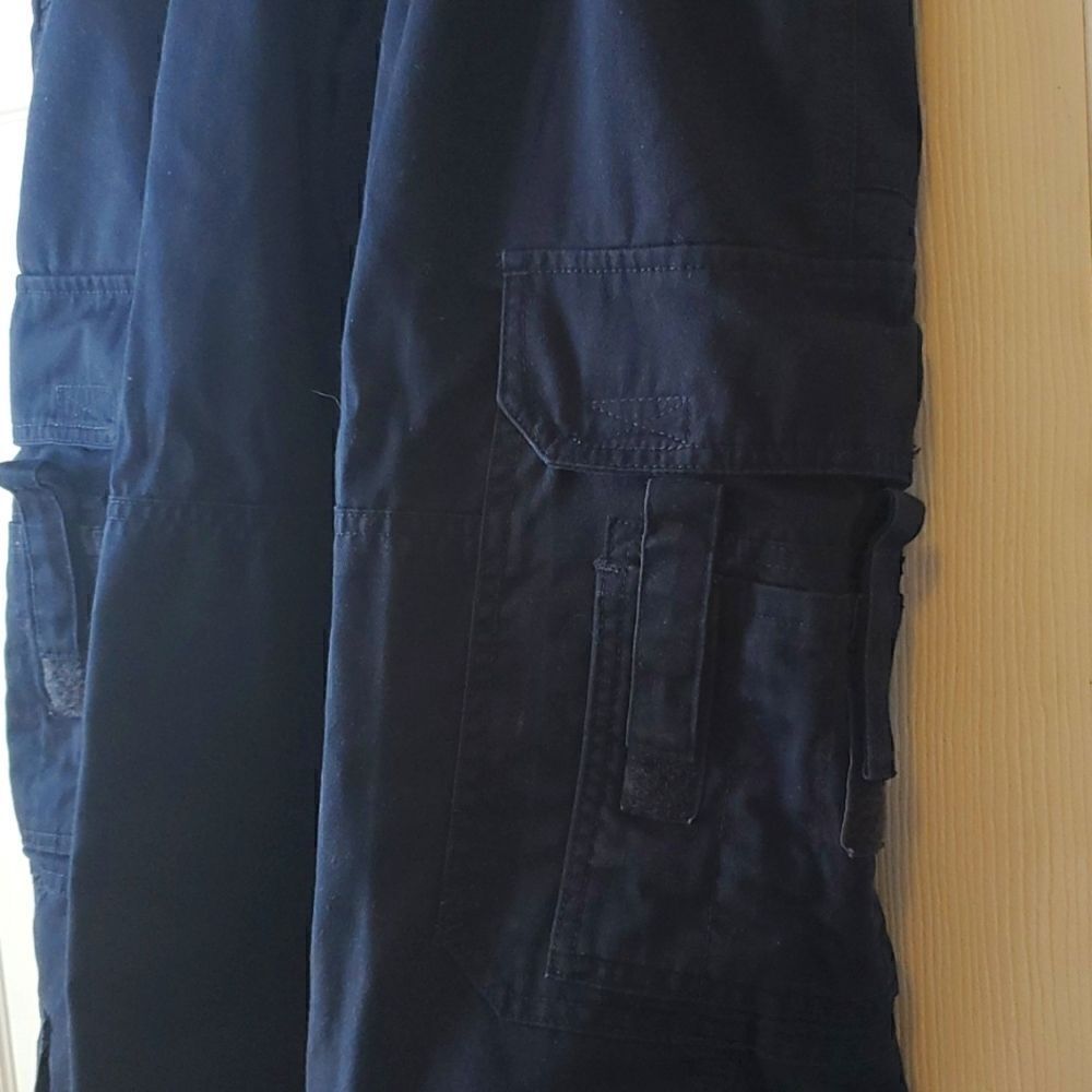 511 Tactical womans pant, size large 30/32, perfect condition - Picture 4 of 8